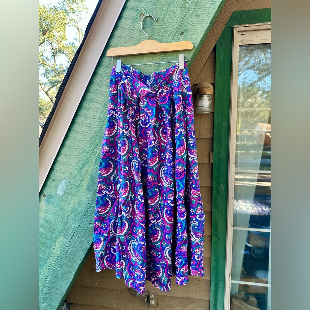 Vogue Vibrant Paisley Maxi Skirt Vintage 90s